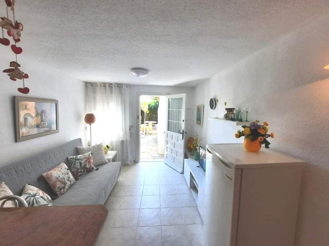 Quaint Ground Floor Apartment With Pool Lb1 Torrevieja Dış mekan fotoğraf