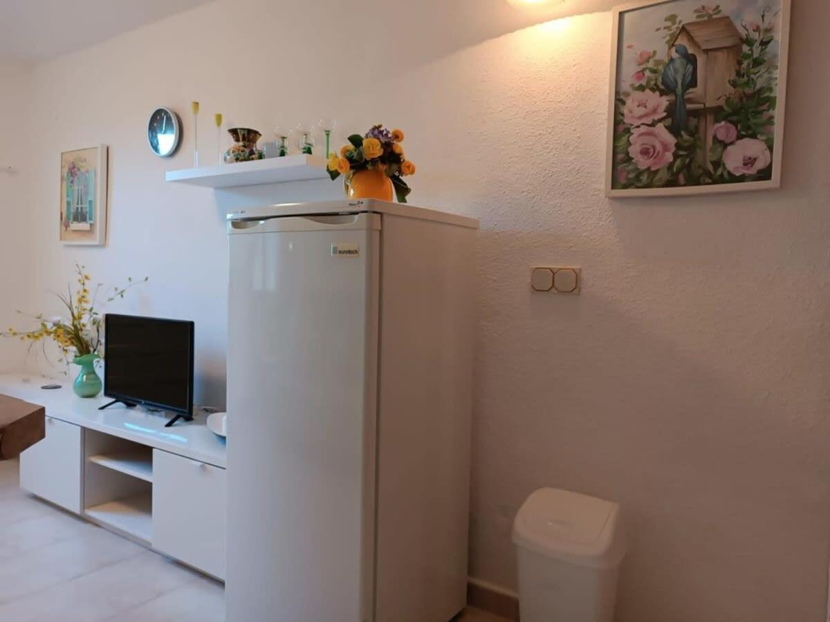 Quaint Ground Floor Apartment With Pool Lb1 Torrevieja Dış mekan fotoğraf