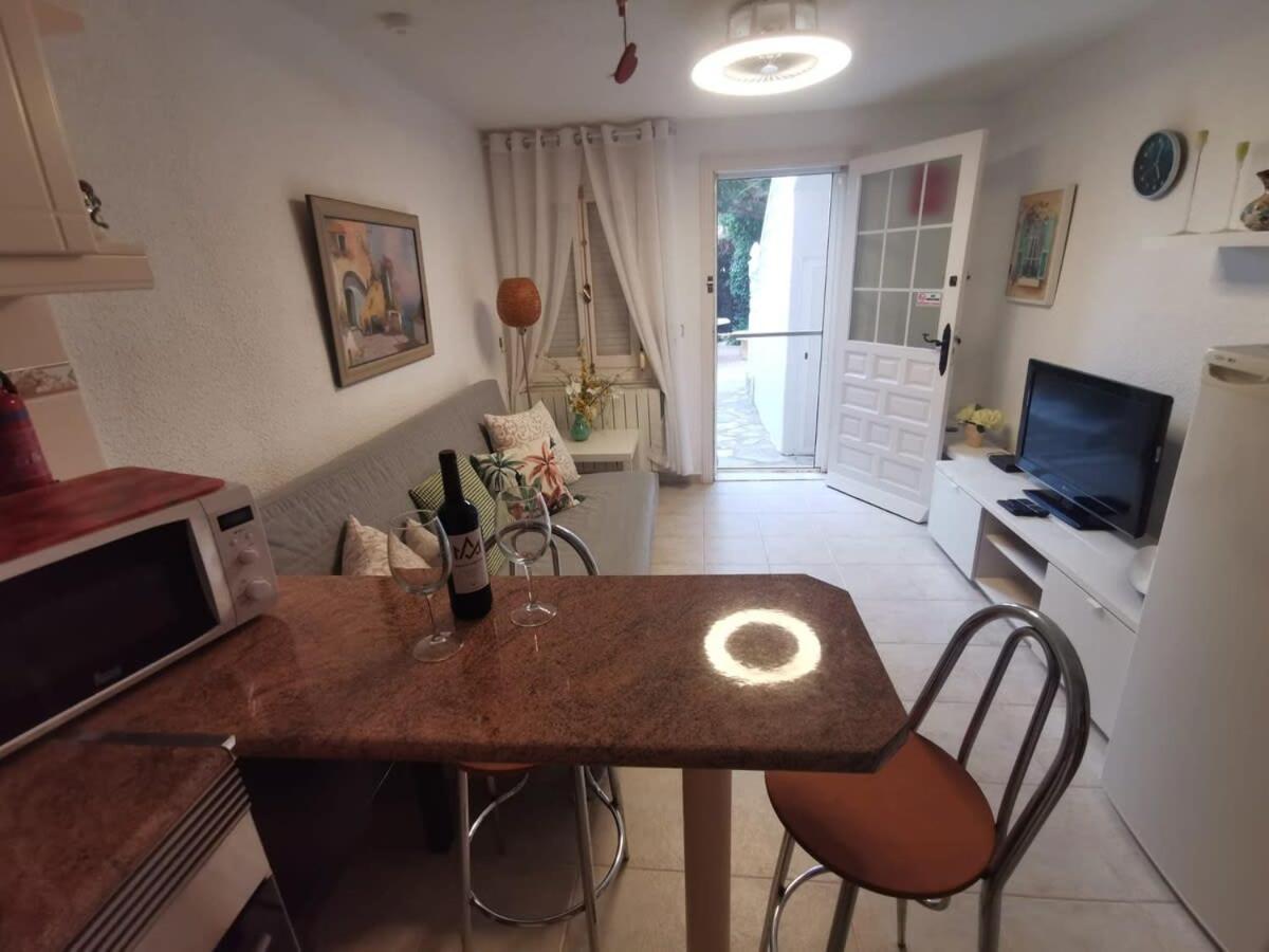 Quaint Ground Floor Apartment With Pool Lb1 Torrevieja Dış mekan fotoğraf