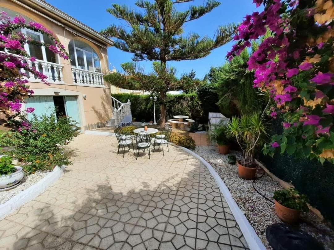 Quaint Ground Floor Apartment With Pool Lb1 Torrevieja Dış mekan fotoğraf